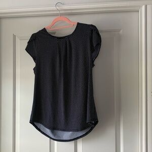 Adrianna papell short sleeve shirt with polka dot pattern